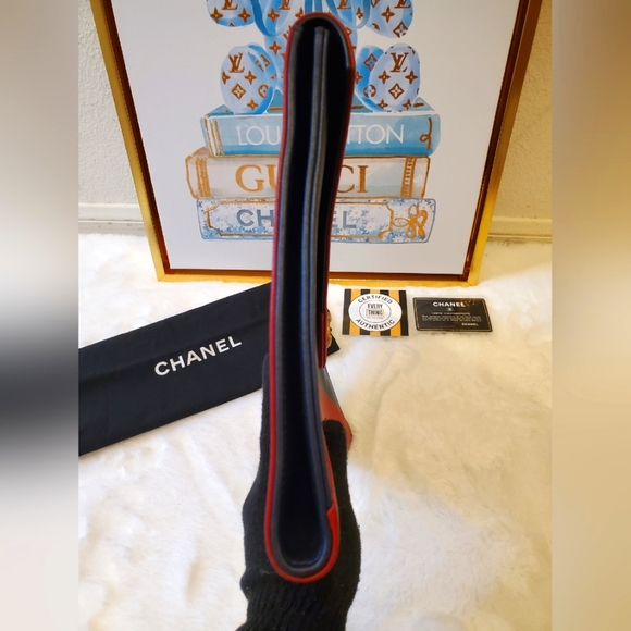 Chanel Bicolor Lambskin Clutch Bag - Picture 10 of 16